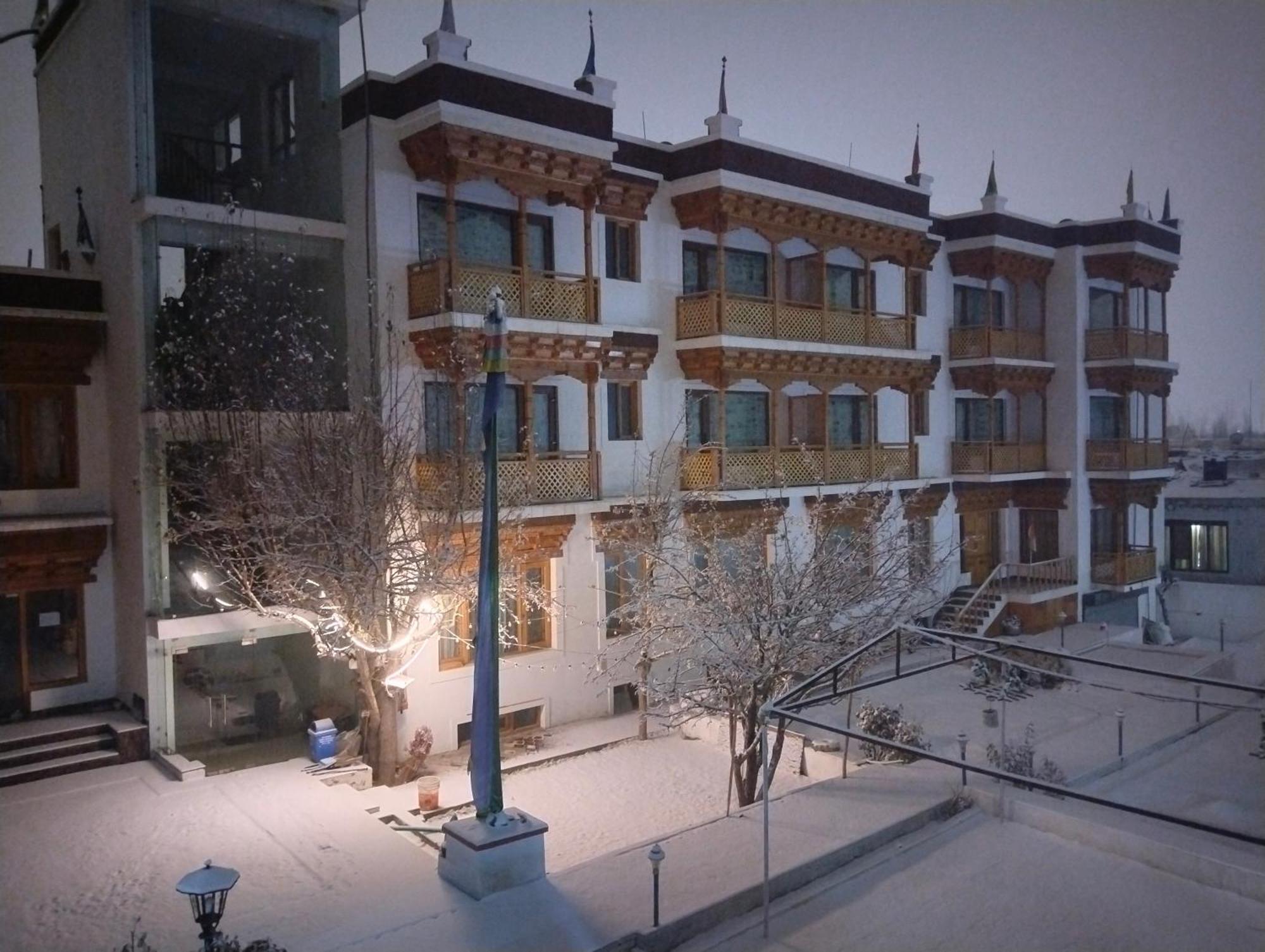 Hotel Jigmet, Leh Exterior foto